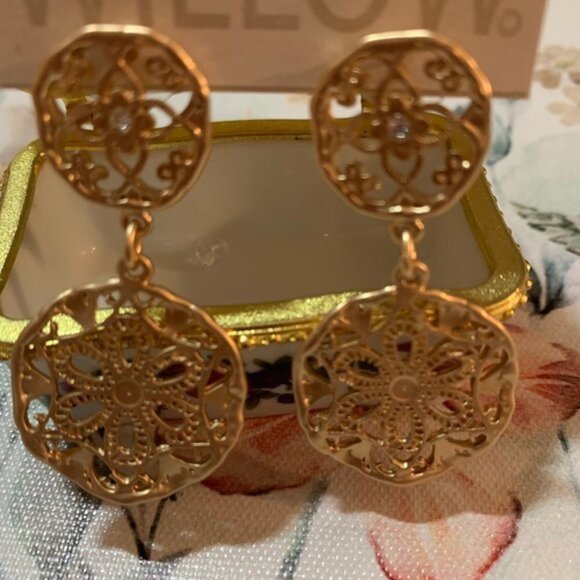 Dune & Willow Floral Hammered Double Disc Earrings - Picture 2 of 4